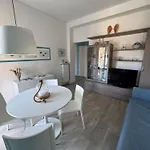 Casa La Marina By Portofinovacanze *